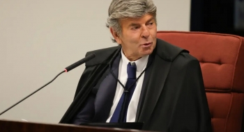 Fux absolve Bolsonaro e condena Braga Netto e Cid pela trama golpista